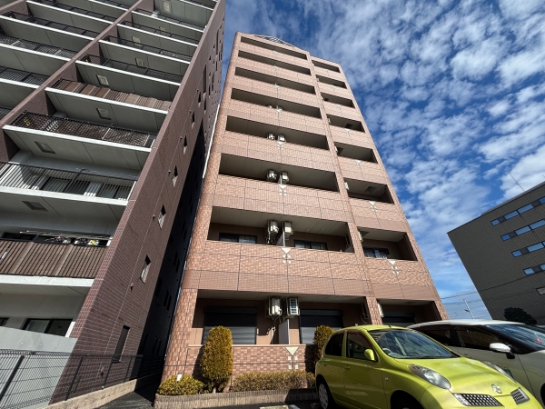 建物外観　重厚な外観は見た目も良く優良な物件です。