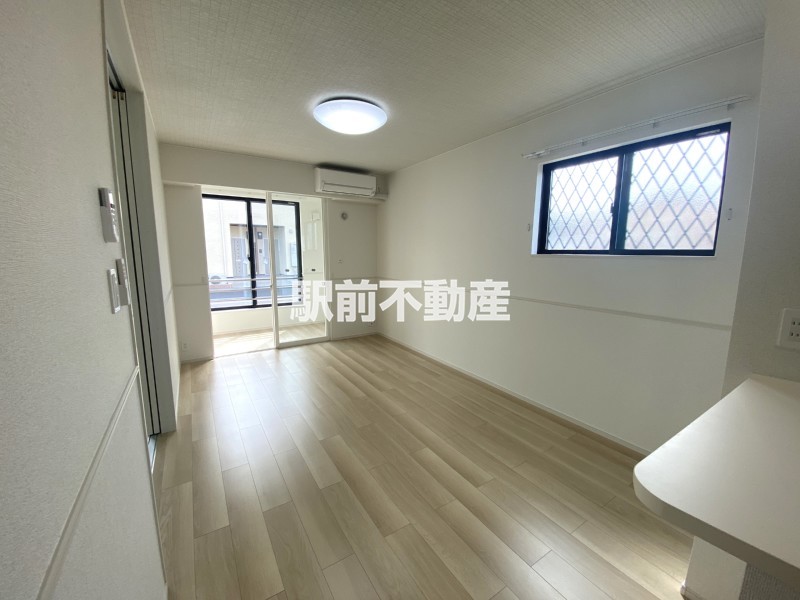 居室・リビング　別建物同間取り