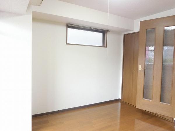 居室・リビング　日当たり良好！