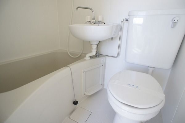 バス・シャワールーム　別号室の参考写真