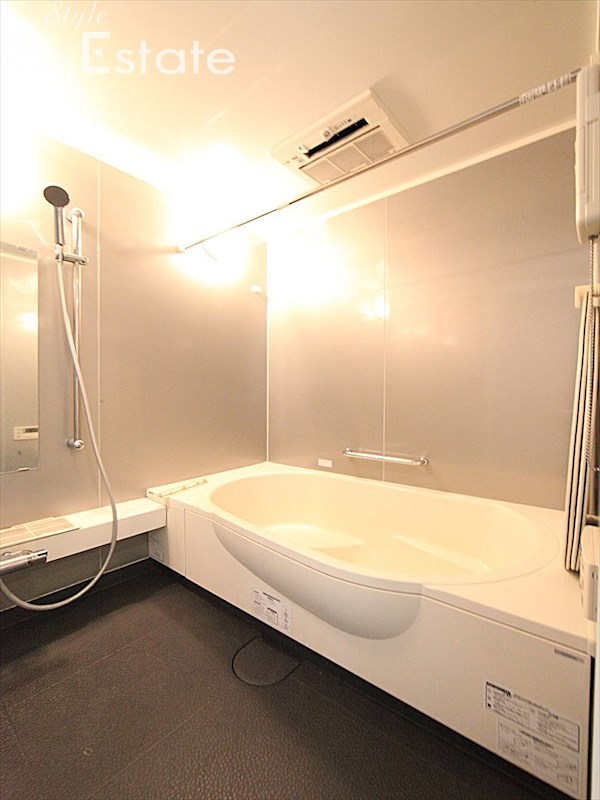 バス・シャワールーム　バスルーム