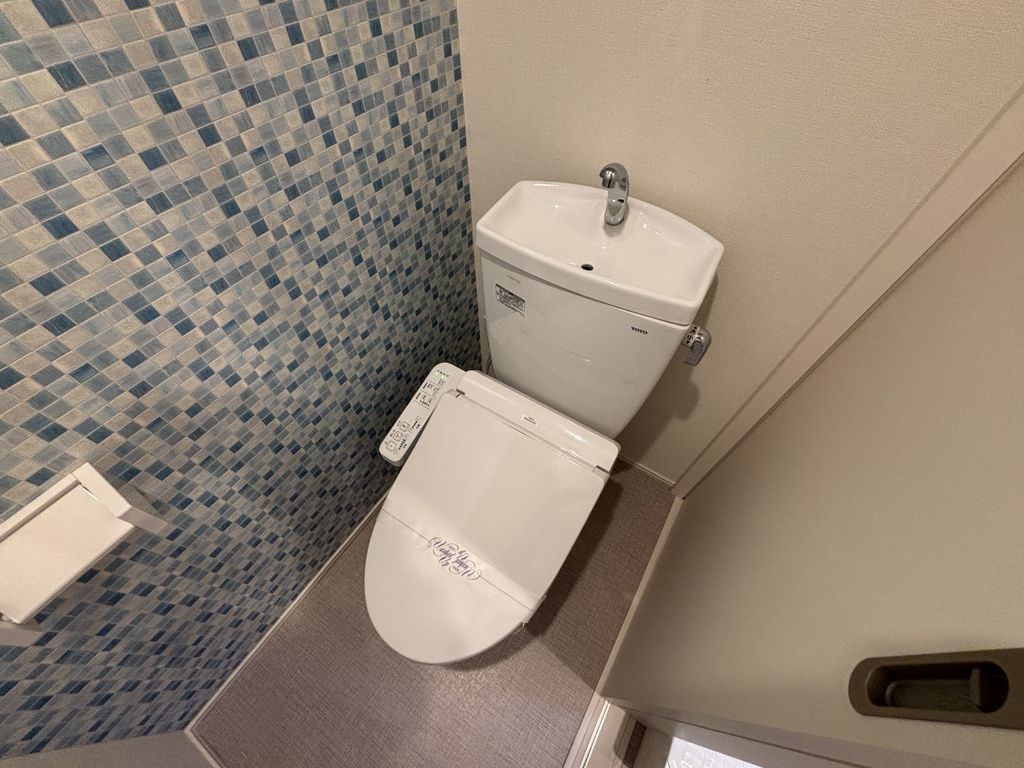 トイレ　トイレ