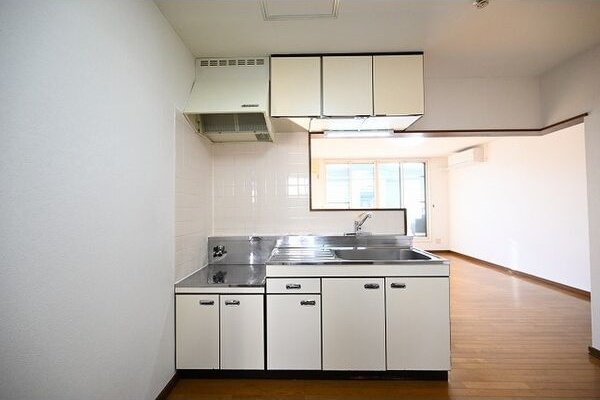 キッチン　使い勝手の良さそうなキッチンです♪