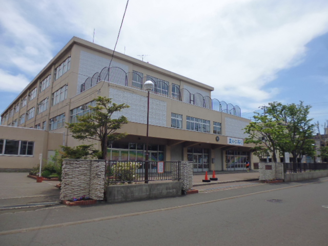中学校　札幌市立北陽中学校（中学校）まで213m