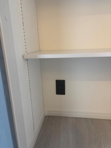 その他部屋・スペース　玄関にある収納に電源あり