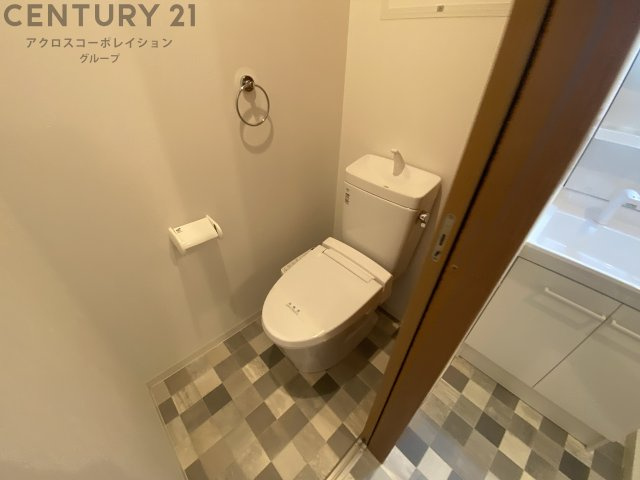 トイレ　ウォシュレット付きのトイレです♪