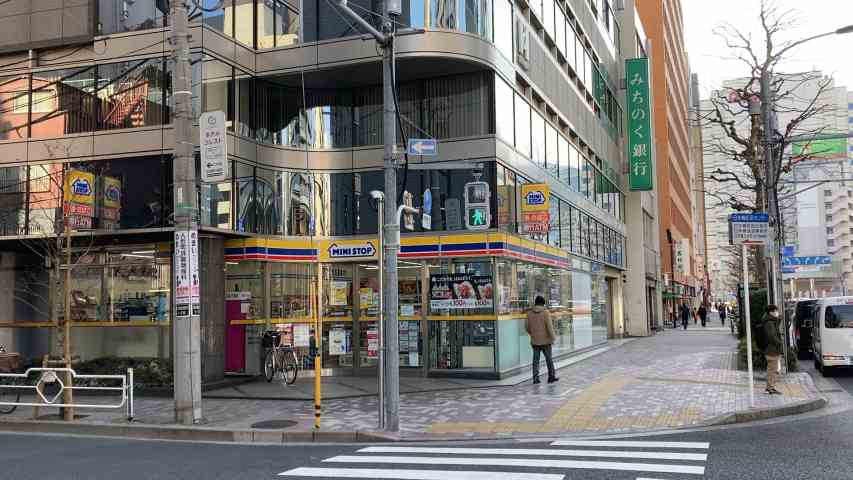 コンビニ　ミニストップ日本橋蛎殻町店（コンビニ）まで206m