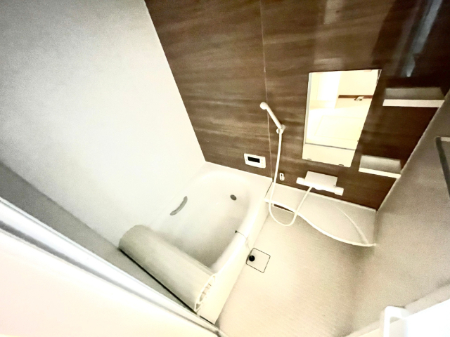 バス・シャワールーム　清潔感のあるバスルームです