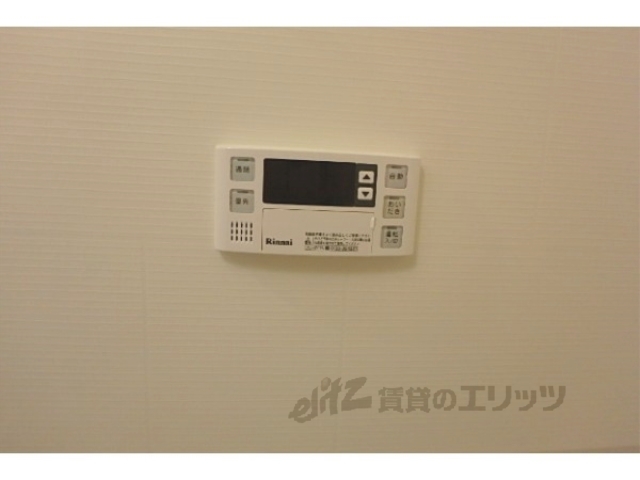 その他設備　給湯器リモコン