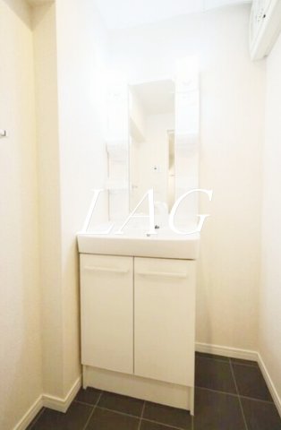 洗面設備　独立洗面台です。