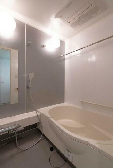 バス・シャワールーム　※こちらの写真は他部屋になり参考写真です