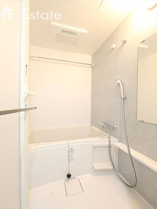 バス・シャワールーム　バスルーム