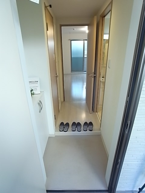 玄関　収納もある玄関です