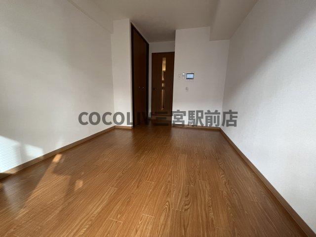 居室・リビング　同物件別部屋写真