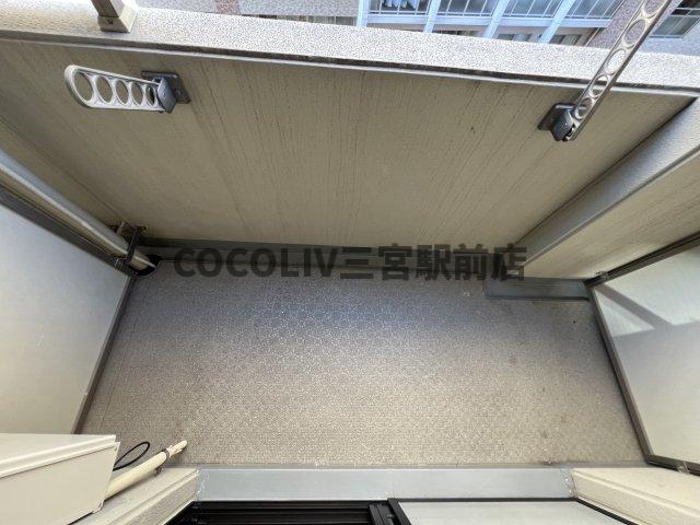 バルコニー　同物件別部屋写真