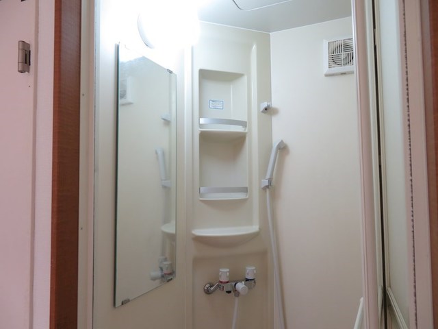 バス・シャワールーム　シャワールーム