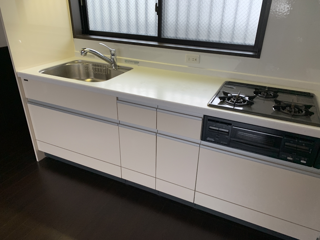 キッチン　明るいキッチン