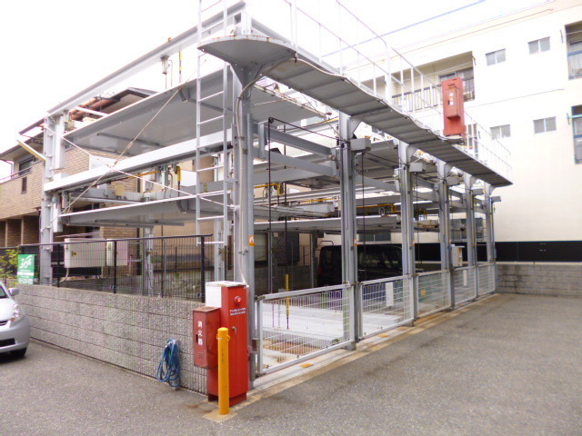駐車場　立体駐車場です。