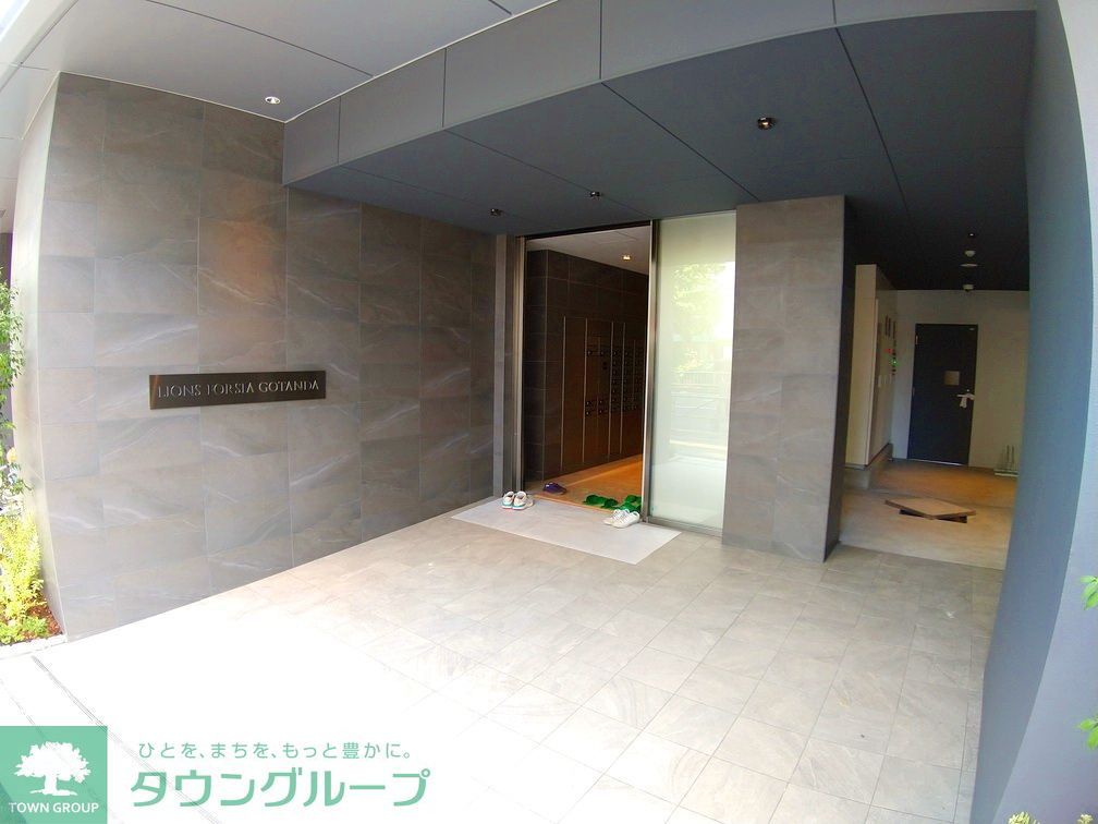 エントランス　エントランス