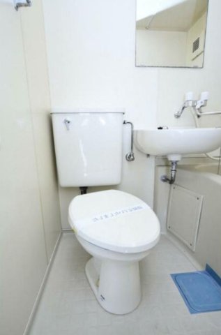 トイレ　トイレ（同一仕様写真）
