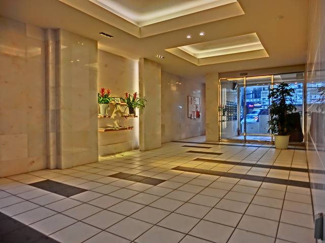 エントランス　SOLARE横浜　エントランス