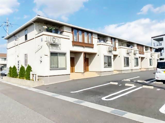 建物外観　南向き。日当たり良好です。