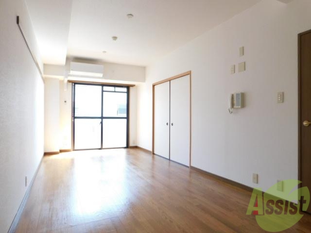 居室・リビング　内装キレイなお部屋ですよ。