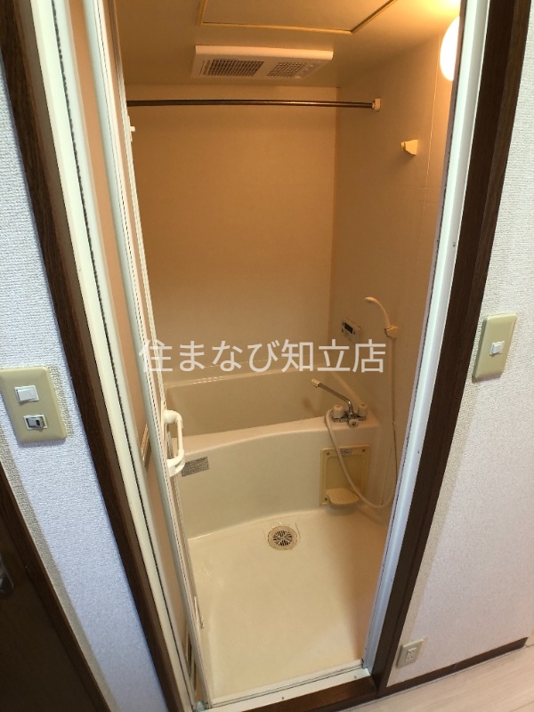 バス・シャワールーム　同型別部屋写真
