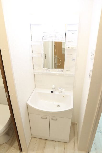 洗面設備　生活に欠かせない独立洗面台です