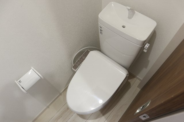 トイレ　キレイな個室空間です