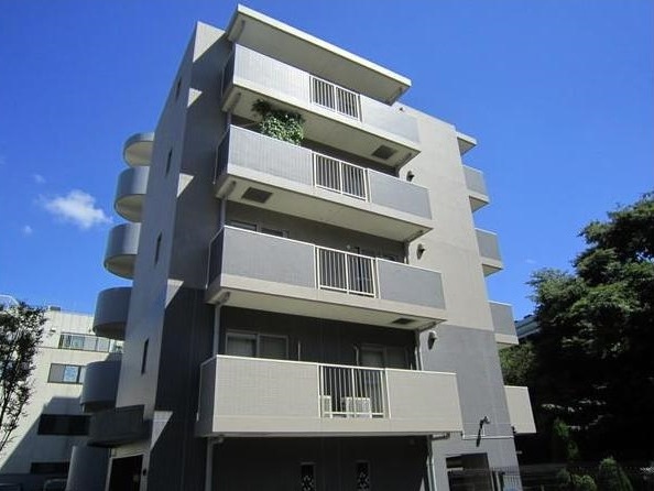 建物外観　オートロックのマンション