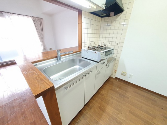 キッチン　※別部屋の写真です