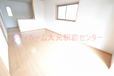 居室・リビング　厚生町貸家