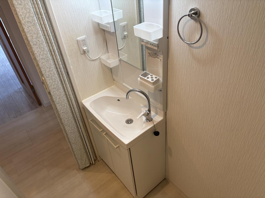 洗面設備　☆同マンション別室の写真です☆