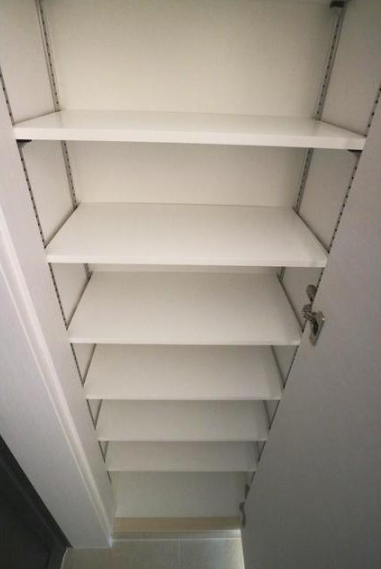 玄関　玄関収納