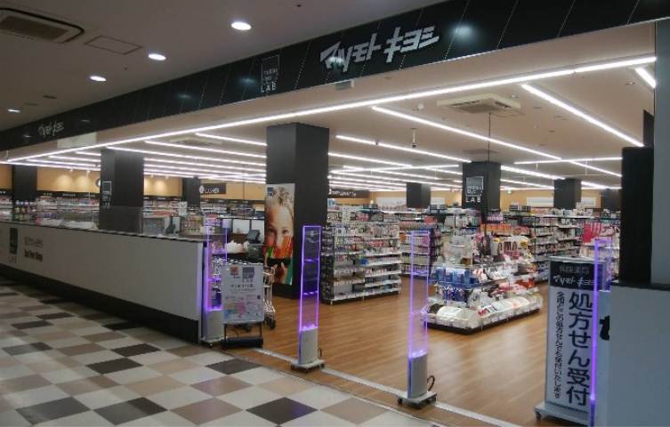 ドラックストア　マツモトキヨシ妙典駅前店（ドラッグストア）まで408m