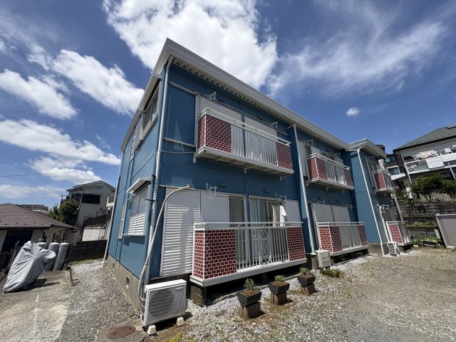 建物外観　駐車場敷地にございます！