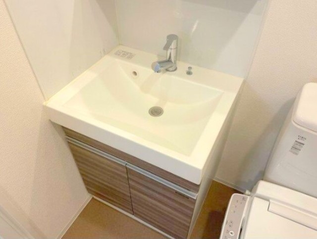 洗面設備　＊参考写真