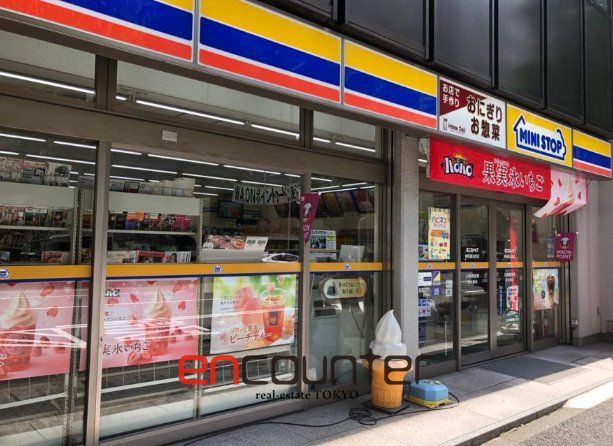 コンビニ　ミニストップ神田鍛冶町店（コンビニ）まで140m