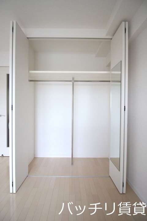 収納　別号室タイプの為、現状を優先致します。