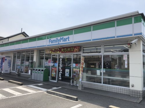 コンビニ　ファミリーマート 名古屋港知多店（コンビニ）まで30m