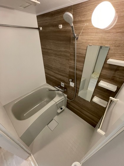バス・シャワールーム　※別部屋の写真です