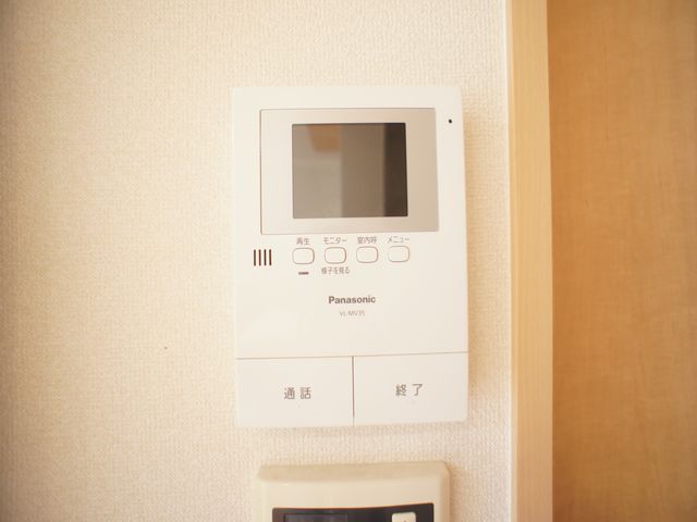 セキュリティ　訪問者の確認ができるＴＶドアホン付きです♪