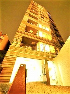 建物外観　高級感のあるデザイナーズ物件