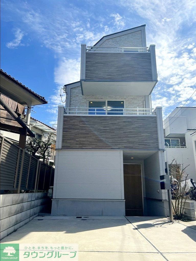 建物外観　外観（カースペースあり）