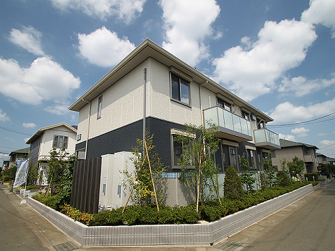 建物外観　お問い合わせは048-772-8202