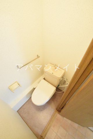 トイレ　ウォシュレット付き！