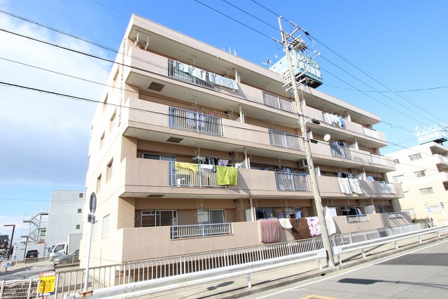 建物外観　建物外観を気になさる方へ、見た目の良い物件です
