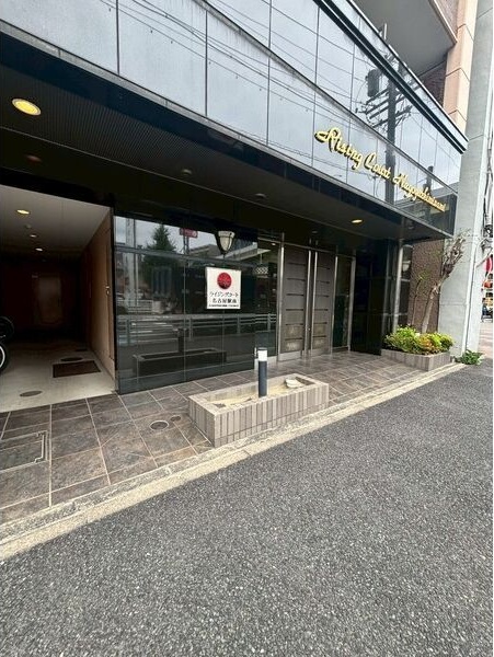 エントランス　名古屋で一番初期費用の安い賃貸専門の不動産会社です(^^)