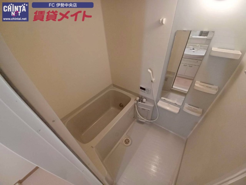 バス・シャワールーム　同物件別部屋の写真